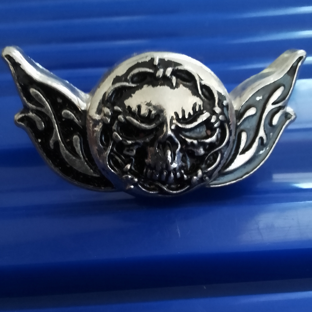 Silver Skull Winged Men's Concho/BARBWIRE Design